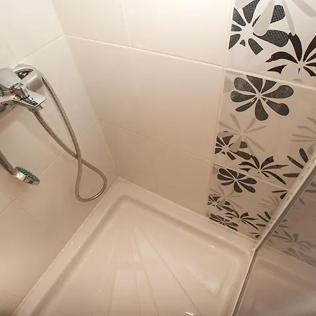 Atelier 1 Apartment