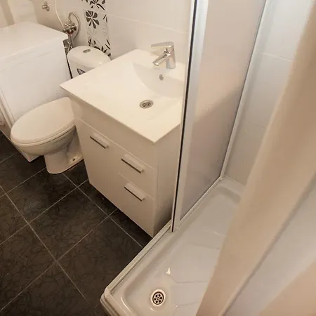 Atelier 1 Apartman *